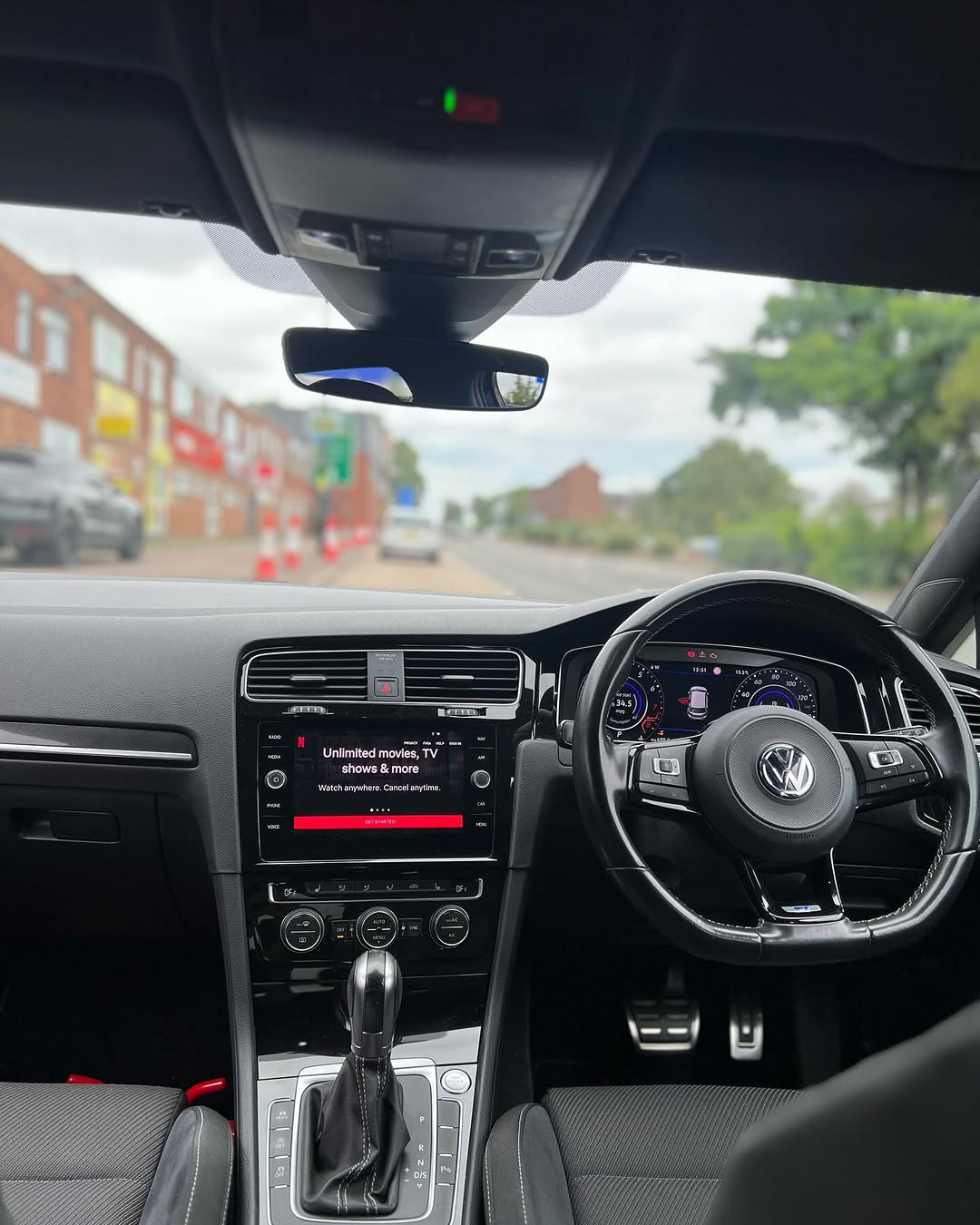 Youtube & Netflix AI-Box for Volkswagen