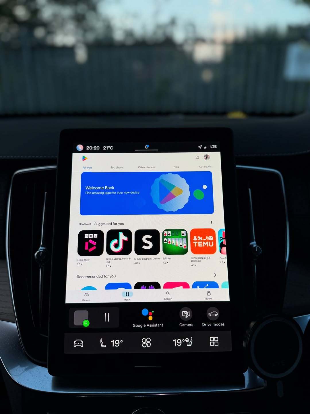 Youtube & Netflix AI-Box for Volvo